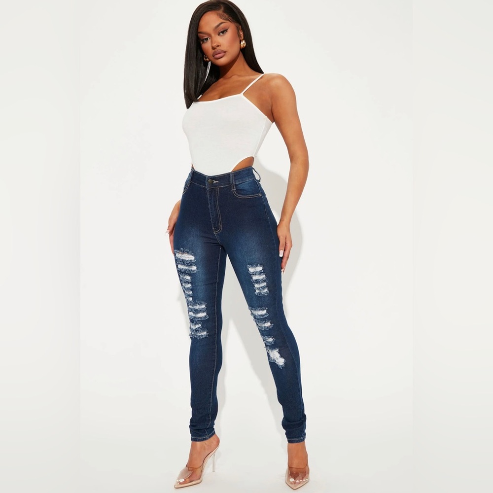 •FASHION NOVA• dark denim skinny jeans